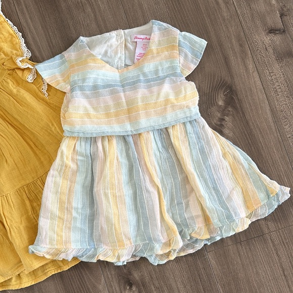 Two Pack of Toddler Dresses Size 2T - Picture 2 of 7